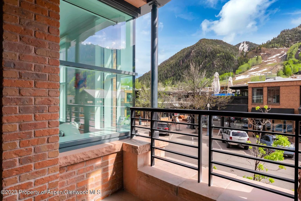 41 of 58 - 508 E Cooper Avenue 201, Aspen, CO