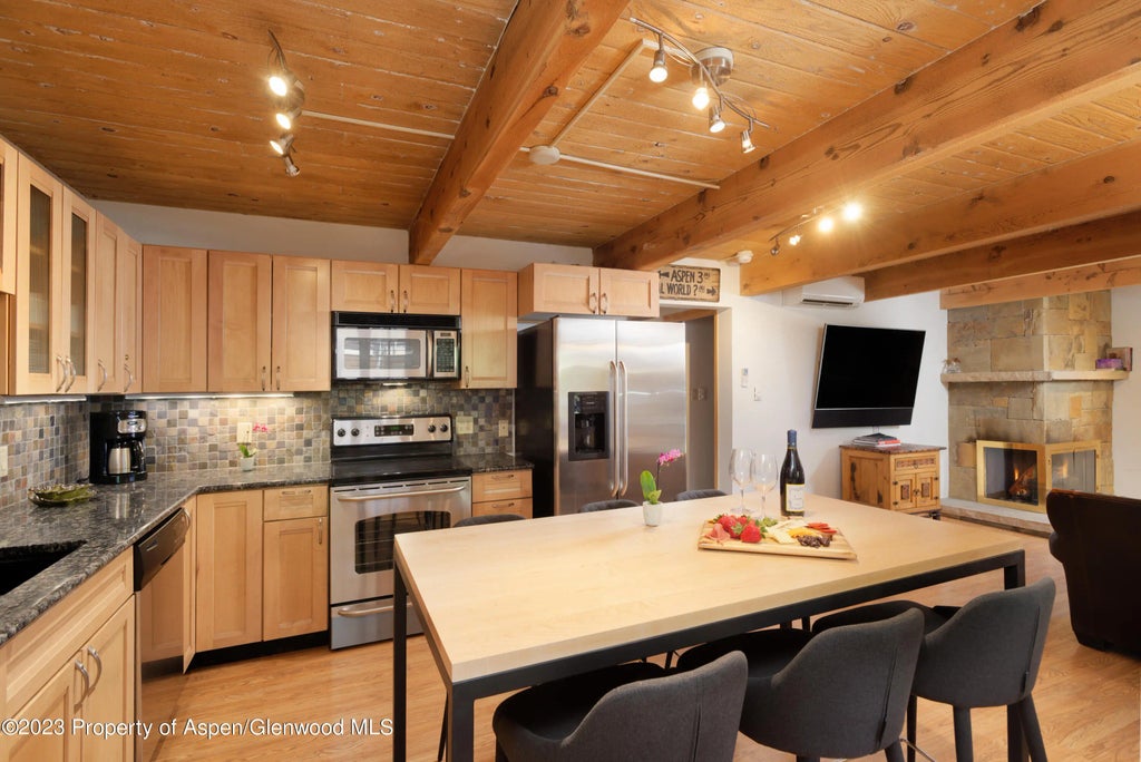 1 of 17 - 630 E Cooper #6, Aspen, CO