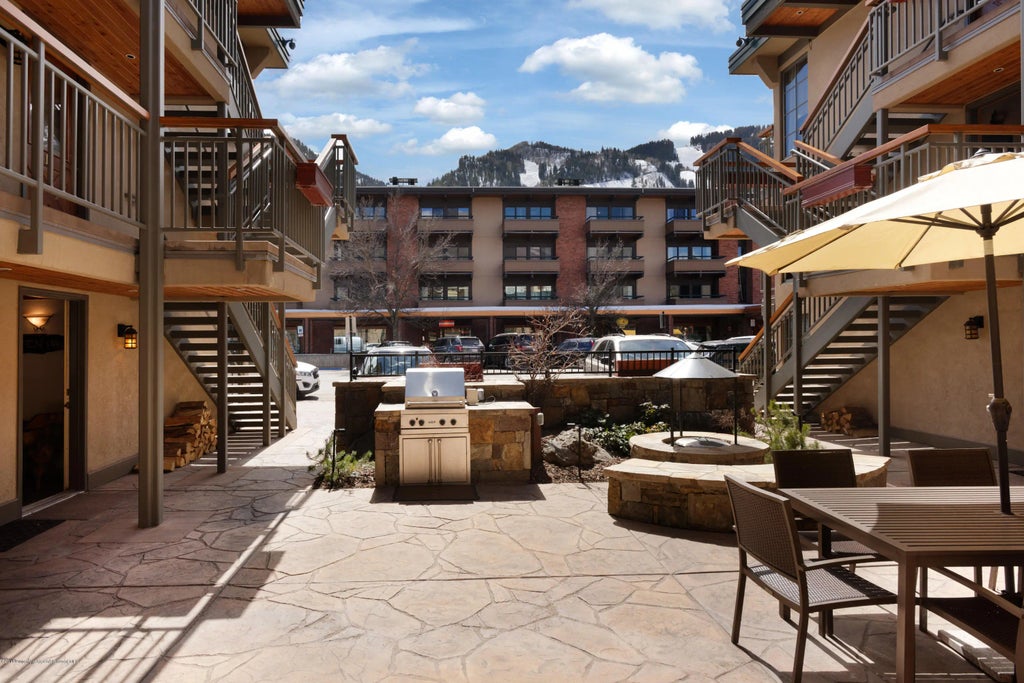 12 of 17 - 630 E Cooper #6, Aspen, CO