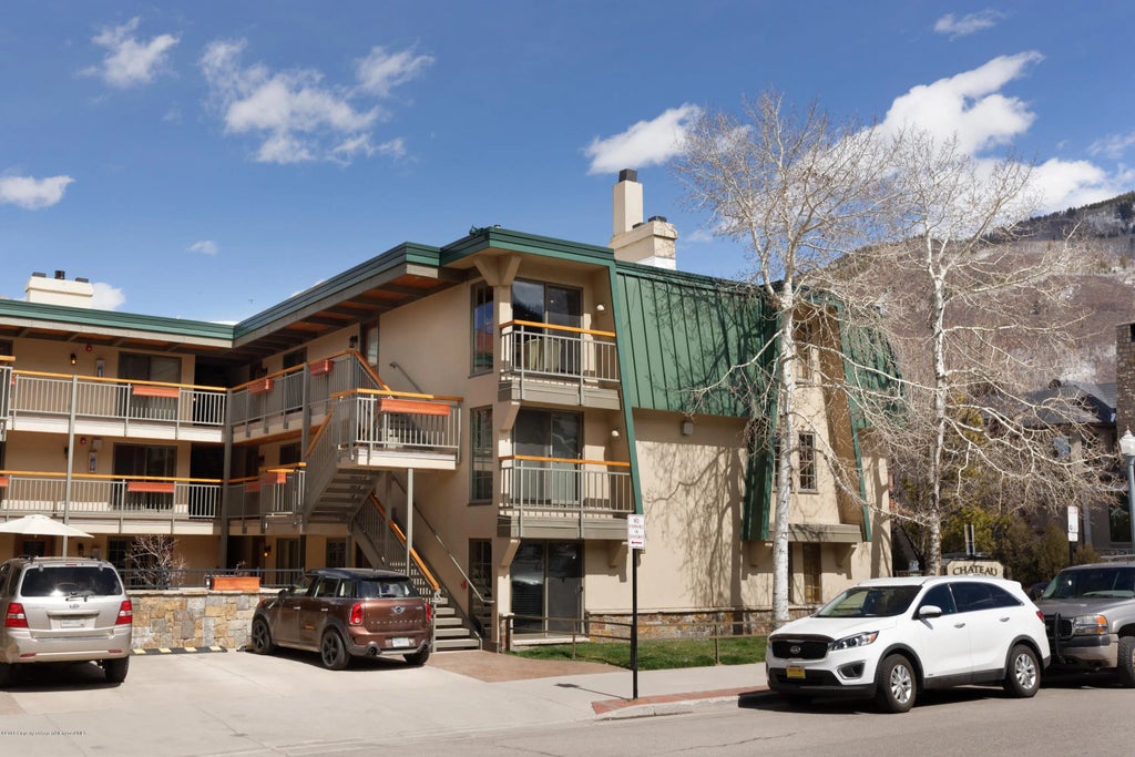 14 of 17 - 630 E Cooper #6, Aspen, CO