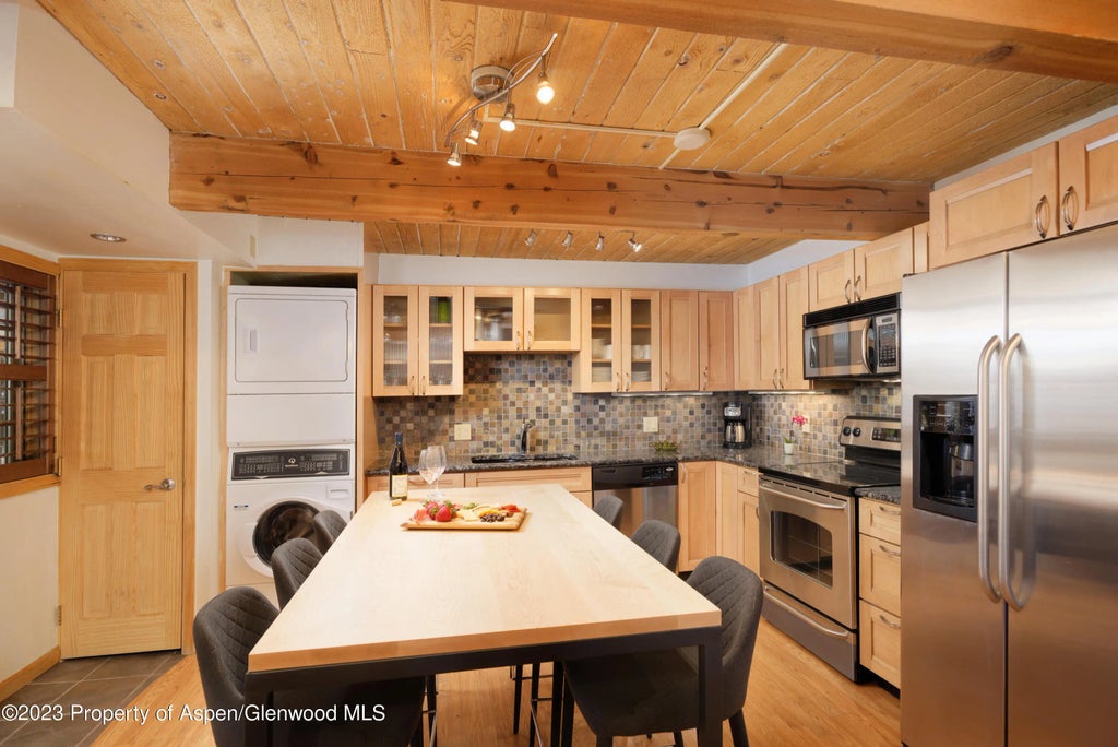 2 of 17 - 630 E Cooper #6, Aspen, CO