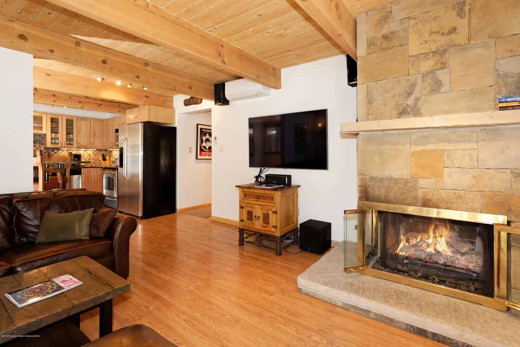 4 of 17 - 630 E Cooper #6, Aspen, CO