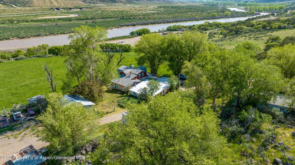 15 of 23 - 1845 County Road 309, Parachute, CO