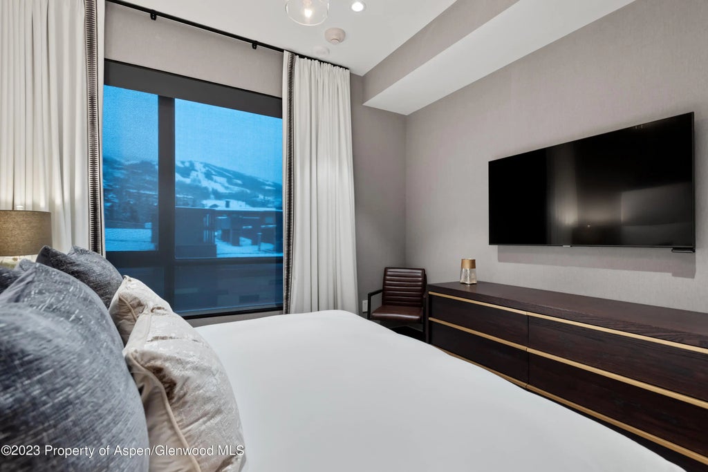 27 of 35 - 77 Wood Road 601e, Snowmass Village, CO