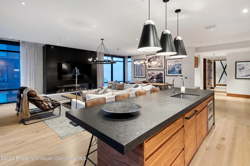 8 of 35 - 77 Wood Road 601e, Snowmass Village, CO