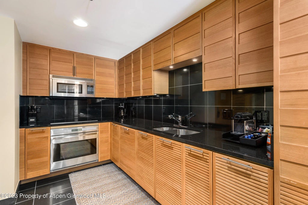 11 of 28 - 130 Wood Road 631, Snowmass Village, CO