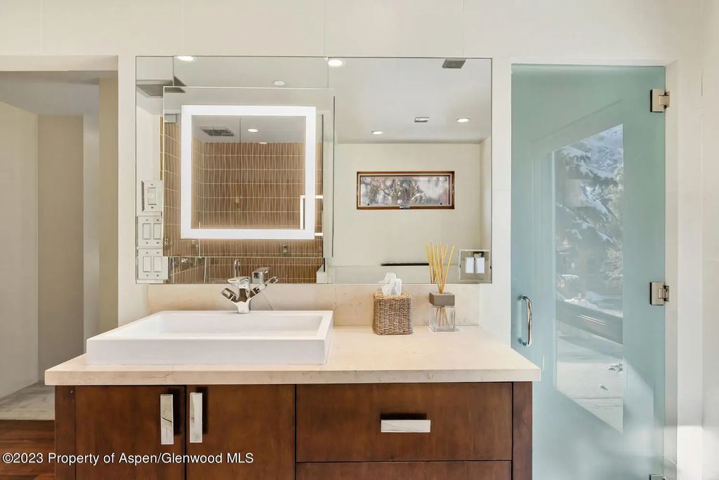15 of 20 - 600 E Main Street 210, Aspen, CO