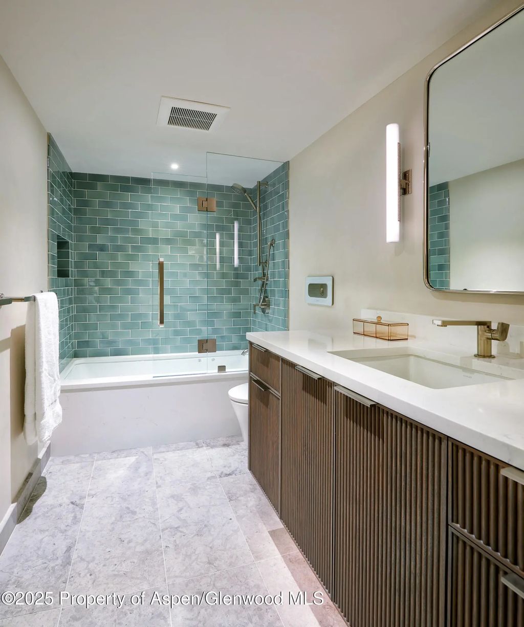 16 of 21 - 1039 E Cooper Avenue 14a, Aspen, CO