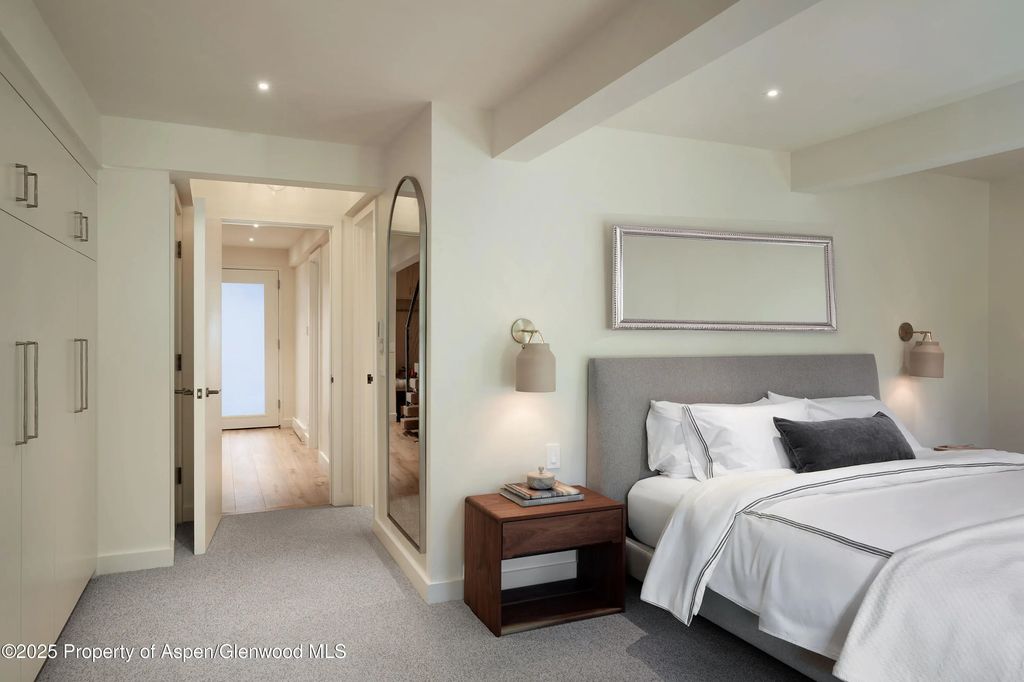 9 of 21 - 1039 E Cooper Avenue 14a, Aspen, CO