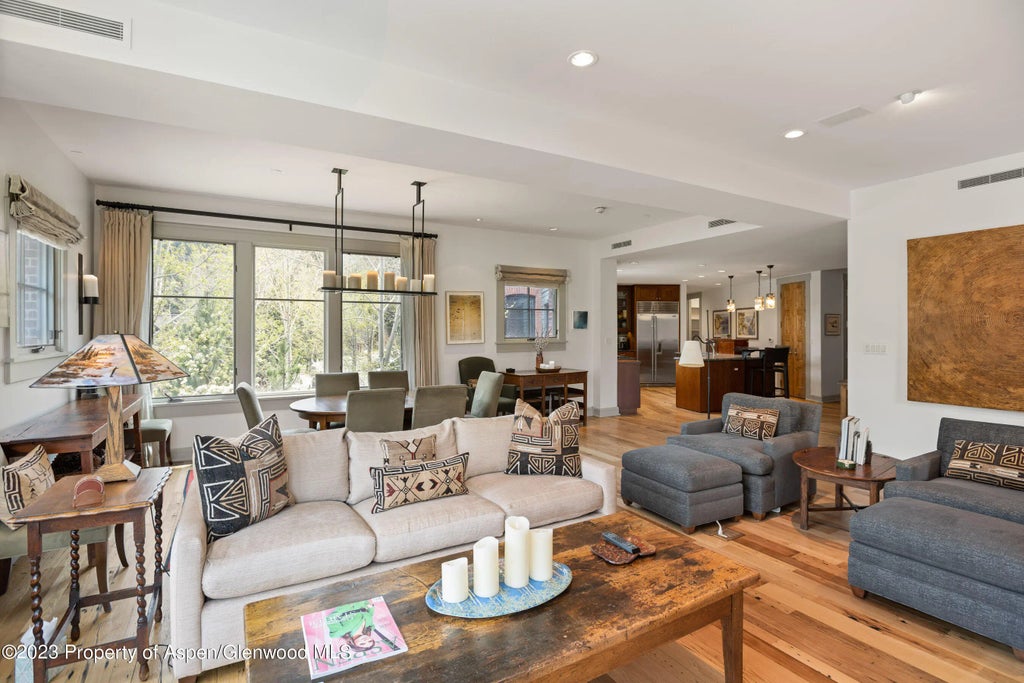 4 of 27 - 101 N Spring Street 302, Aspen, CO