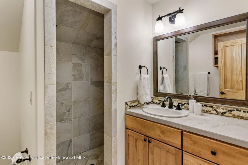 19 of 32 - 4072 Crystal Bridge Drive, Carbondale, CO