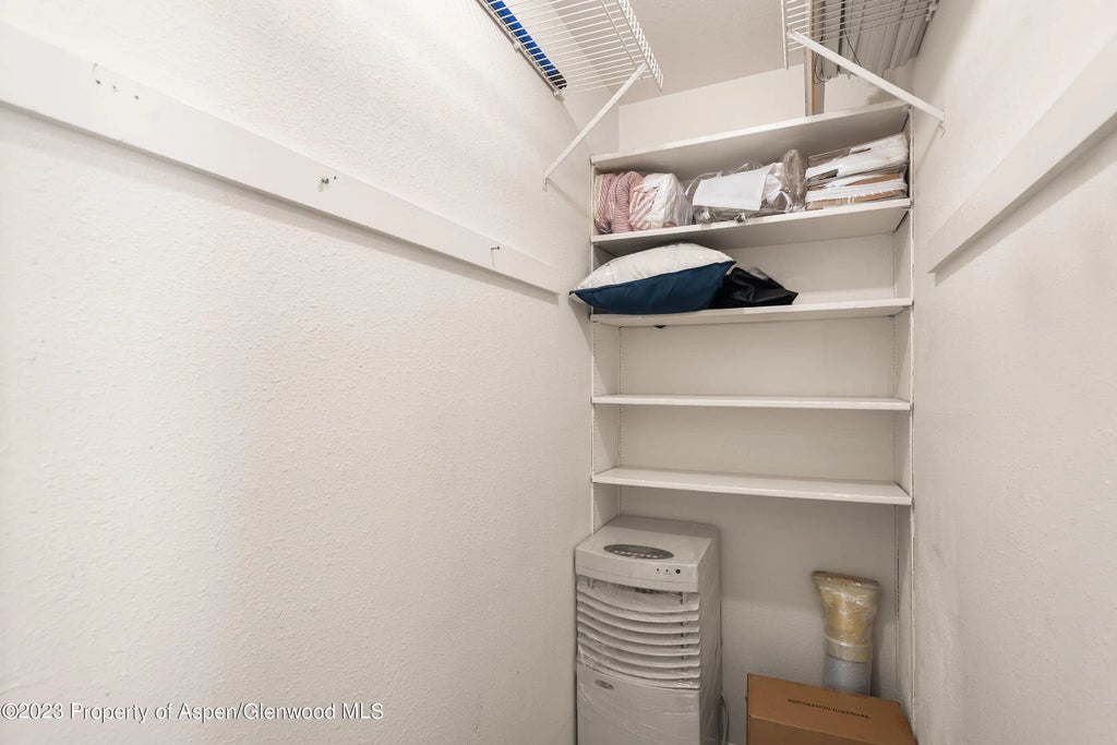 7 of 9 - 725 E Main Street #305, Aspen, CO