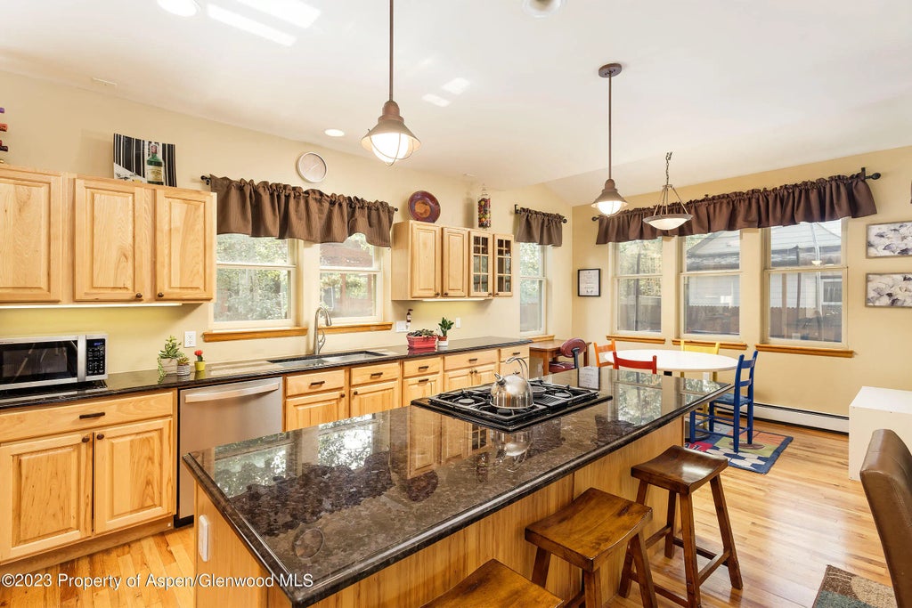 5 of 31 - 408 Meadow Court, Basalt, CO