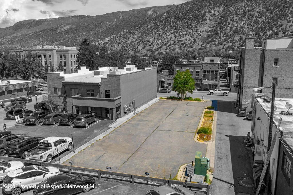 11 of 12 - 210 8th Street, Glenwood Springs, CO