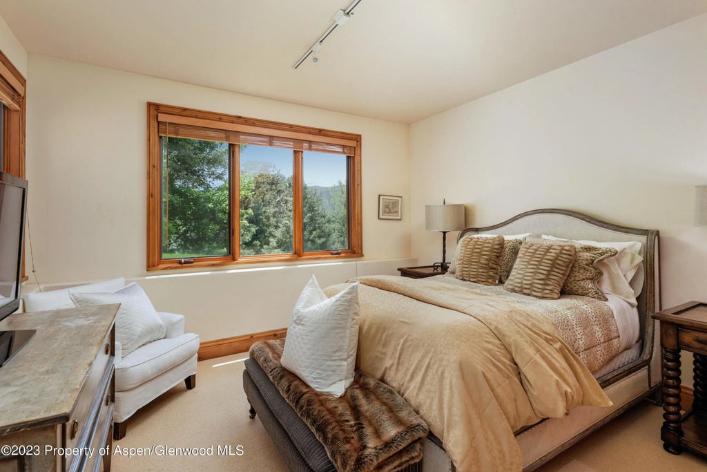 17 of 25 - 121 Ridge Road, Basalt, CO