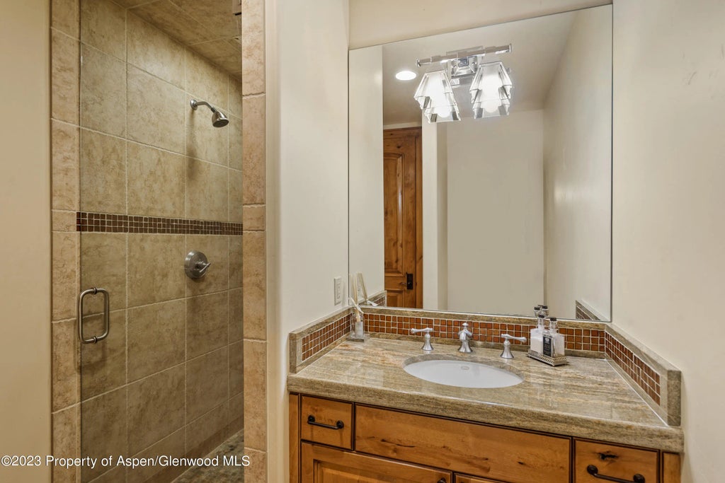 18 of 25 - 121 Ridge Road, Basalt, CO