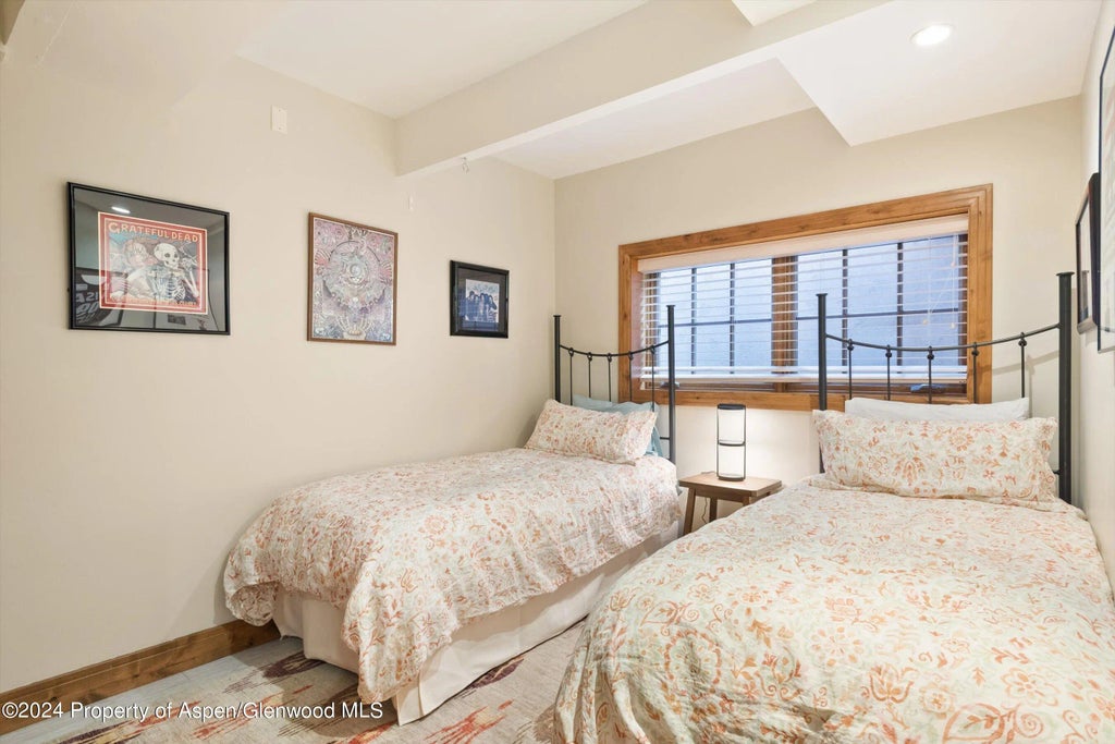 20 of 24 - 64 Eastwood Drive, Aspen, CO