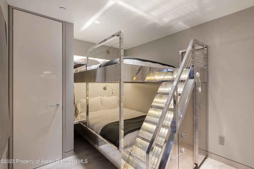 16 of 19 - 555 E Durant Avenue 2l, Aspen, CO