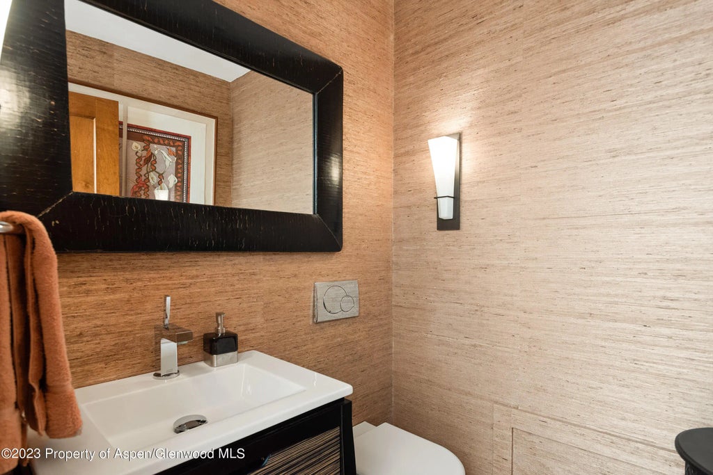 19 of 23 - 917 E Durant Avenue, Aspen, CO