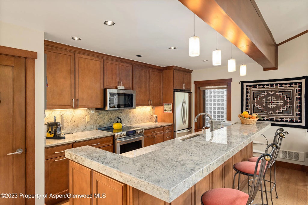 6 of 23 - 917 E Durant Avenue, Aspen, CO