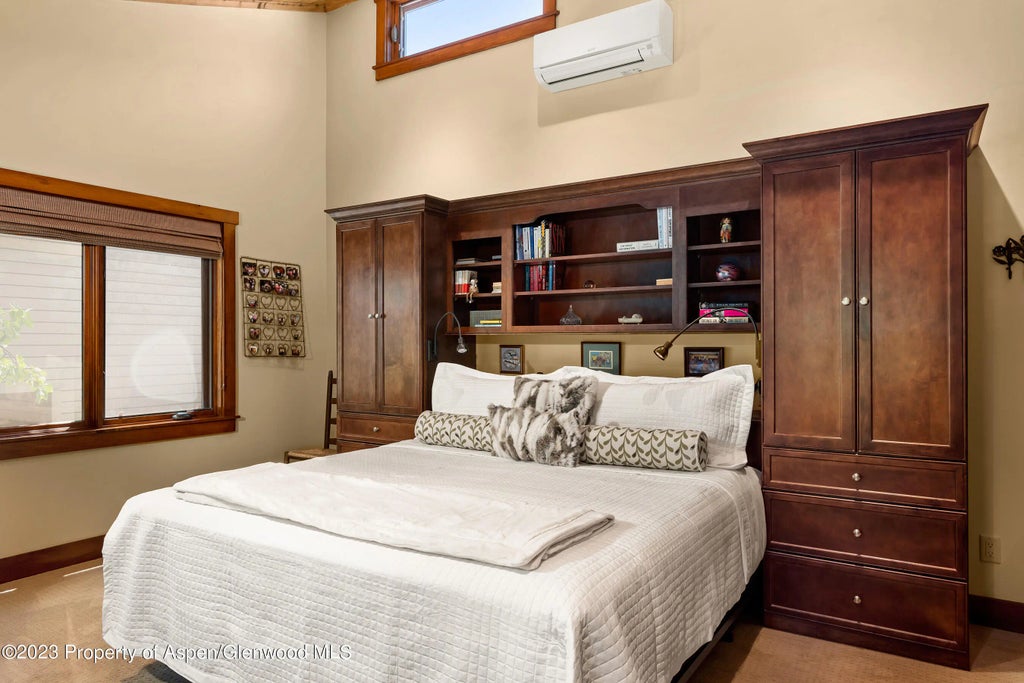 8 of 23 - 917 E Durant Avenue, Aspen, CO