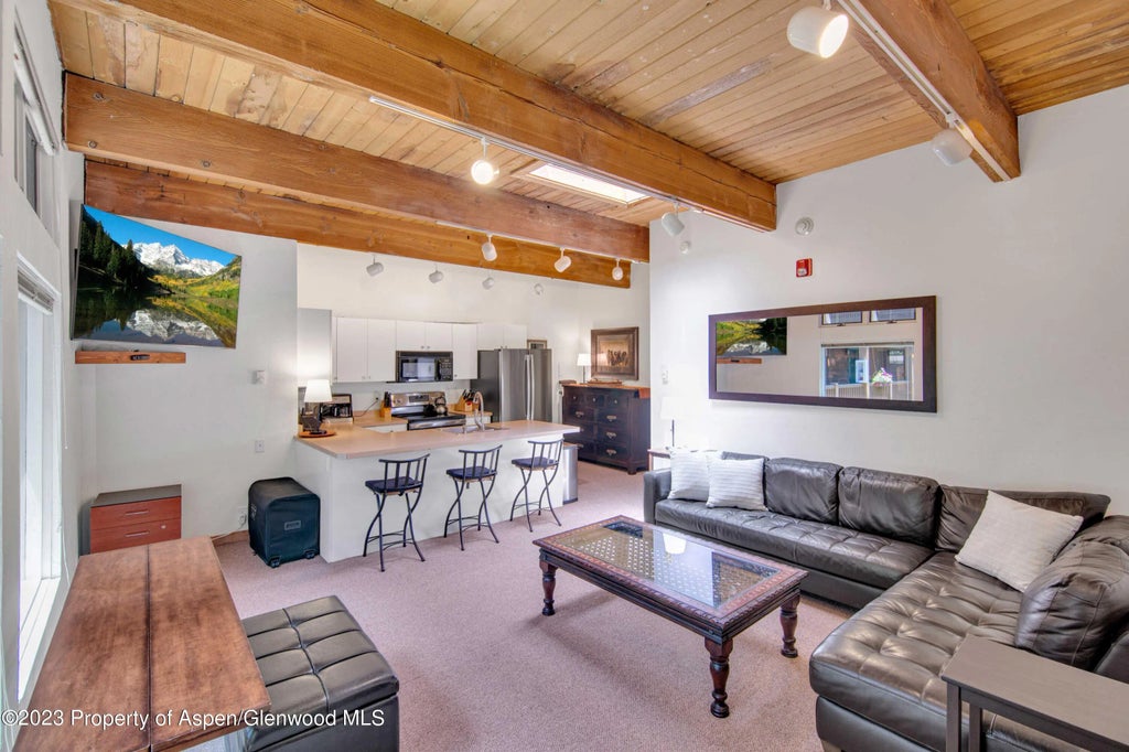 7 of 13 - 914 Waters Avenue 21, Aspen, CO