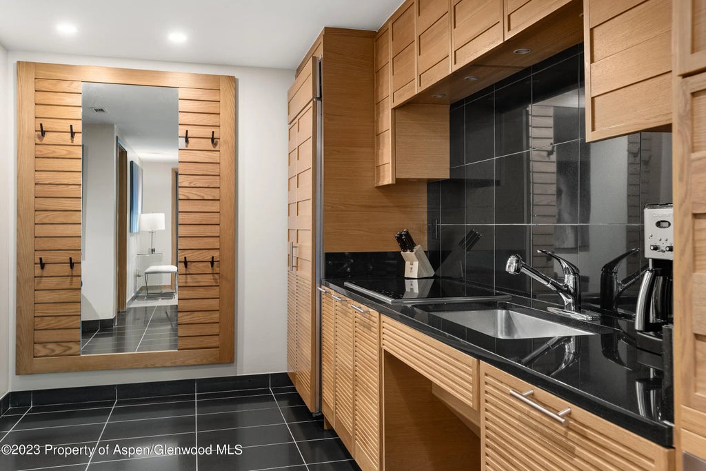11 of 24 - 130 Wood Road 502, Snowmass Village, CO