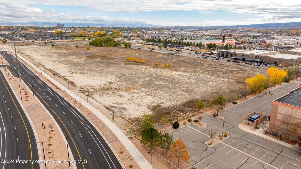 1 of 8 - 647 24 1/2 Road, Grand Junction, CO