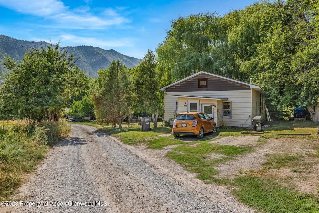 7 of 29 - 930 County Road 245, New Castle, CO