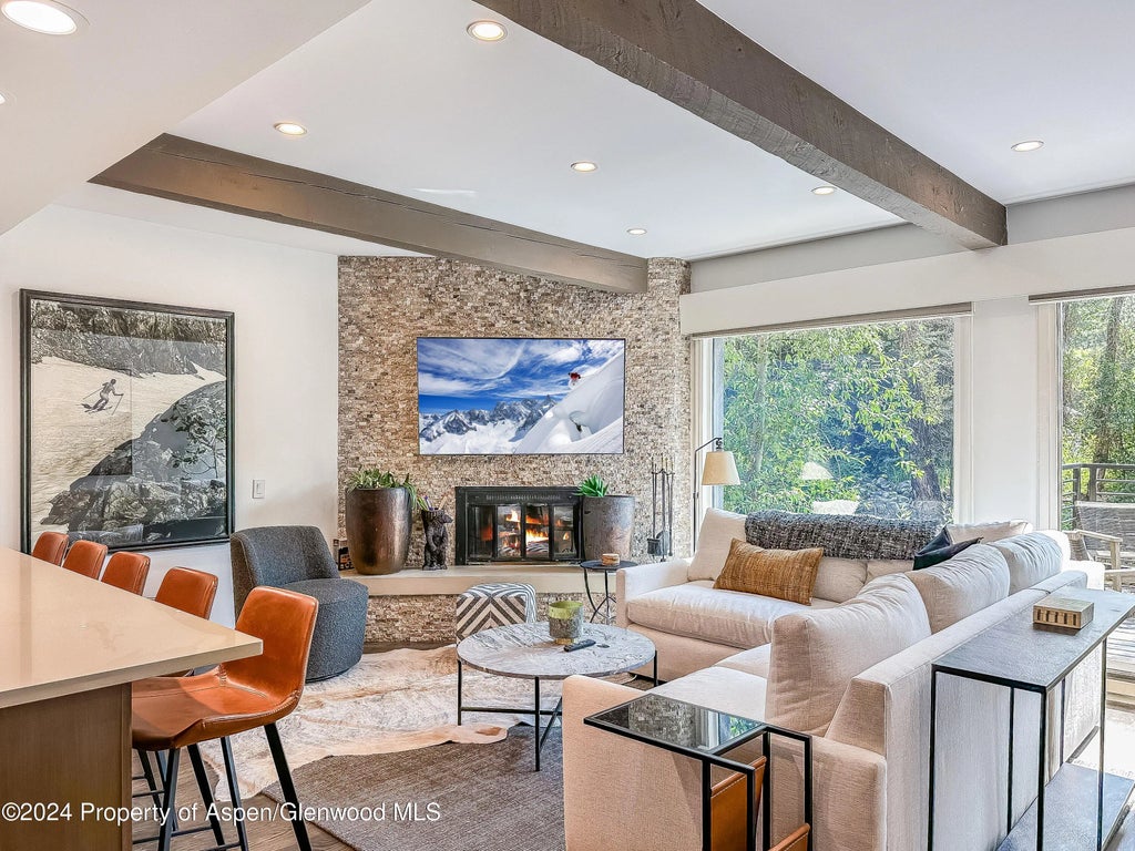 18 of 27 - 1039 E Cooper Avenue 17a, Aspen, CO