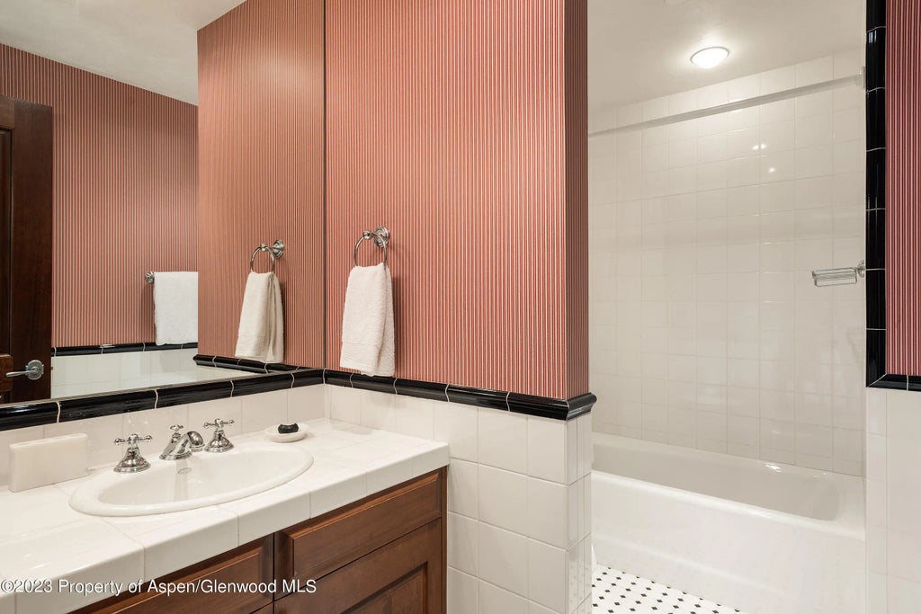 19 of 47 - 83 Exhibition Lane, Aspen, CO