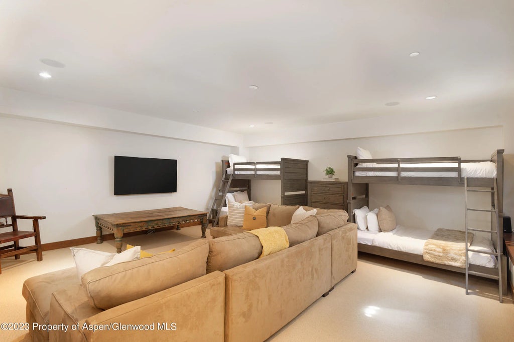 24 of 47 - 83 Exhibition Lane, Aspen, CO