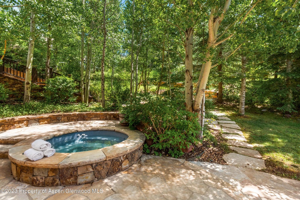 37 of 47 - 83 Exhibition Lane, Aspen, CO