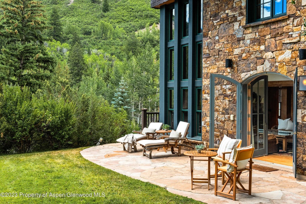 40 of 47 - 83 Exhibition Lane, Aspen, CO