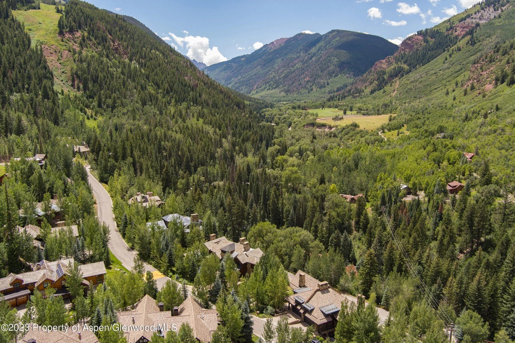 6 of 47 - 83 Exhibition Lane, Aspen, CO