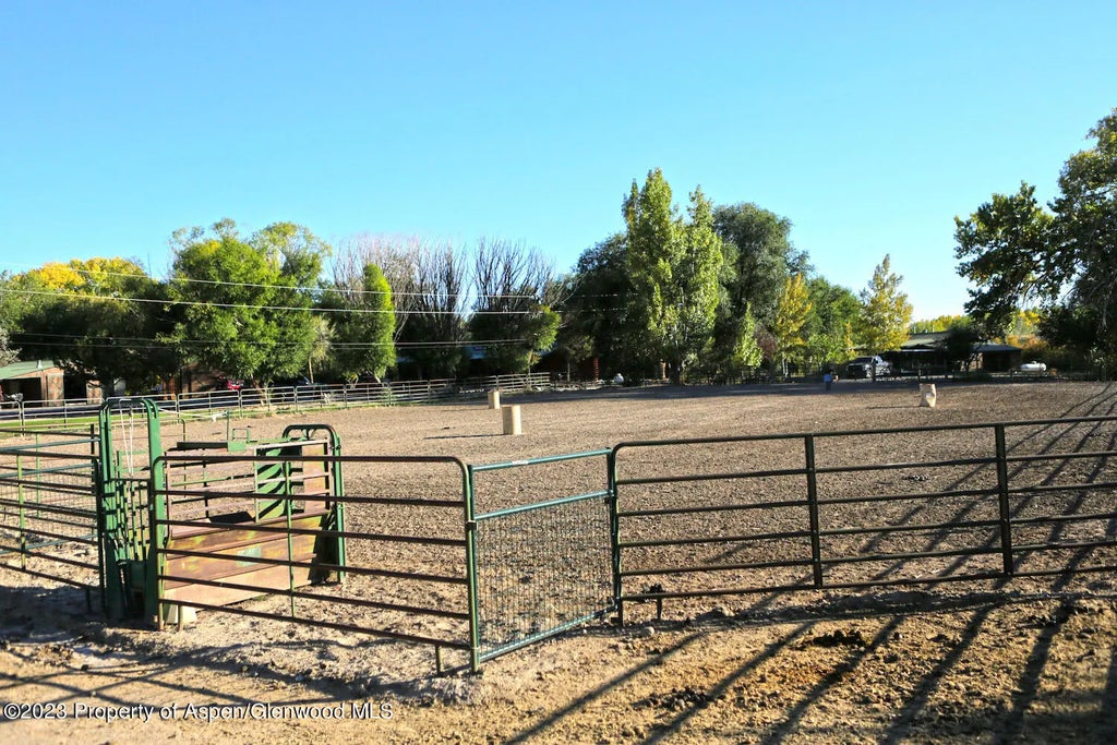 12 of 24 - 10341 Tongue Creek Road, Austin, CO