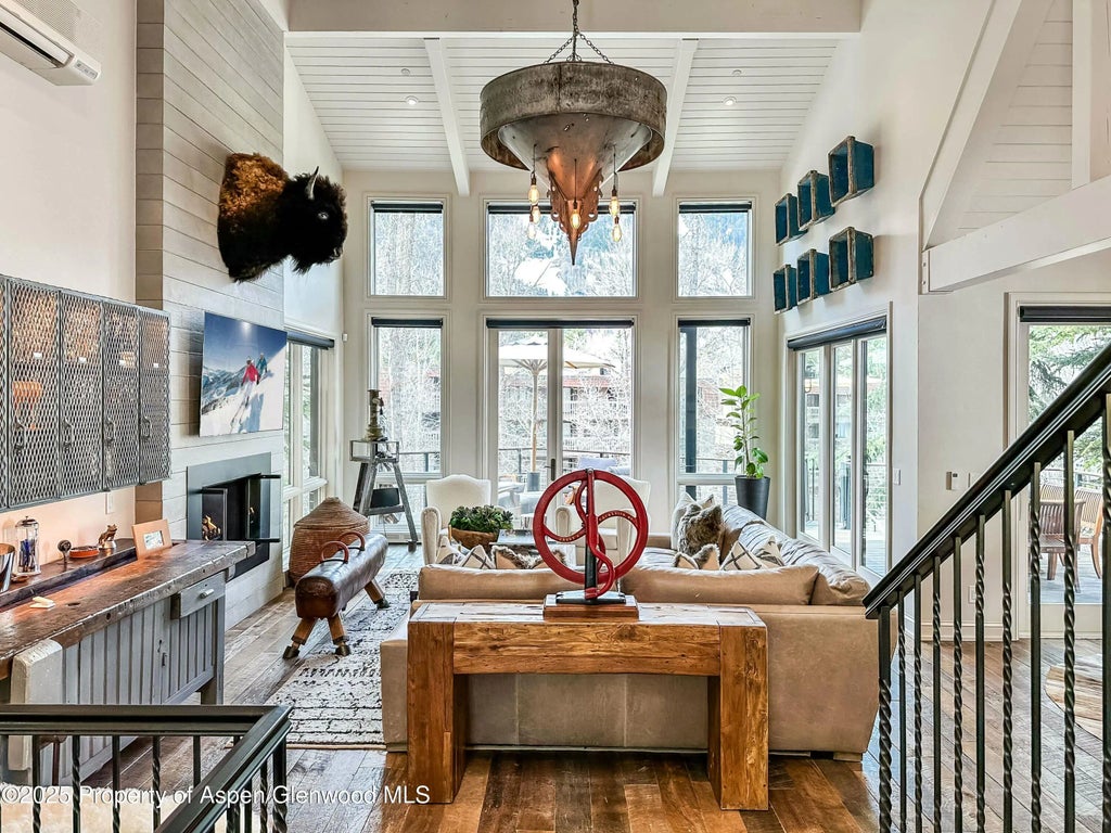 3 of 31 - 341 Park Avenue, Aspen, CO