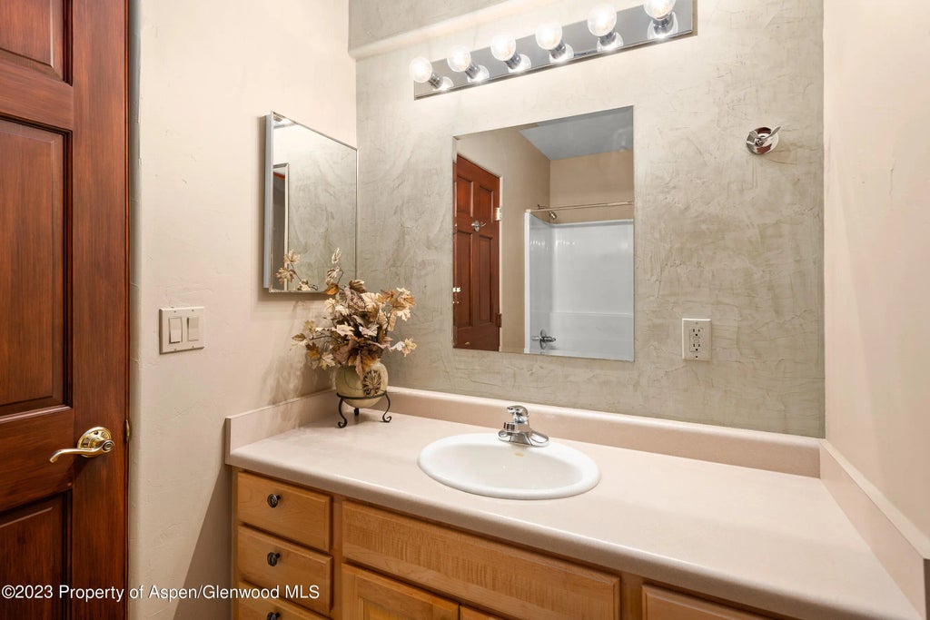 14 of 22 - 132 Ridge Road, Basalt, CO