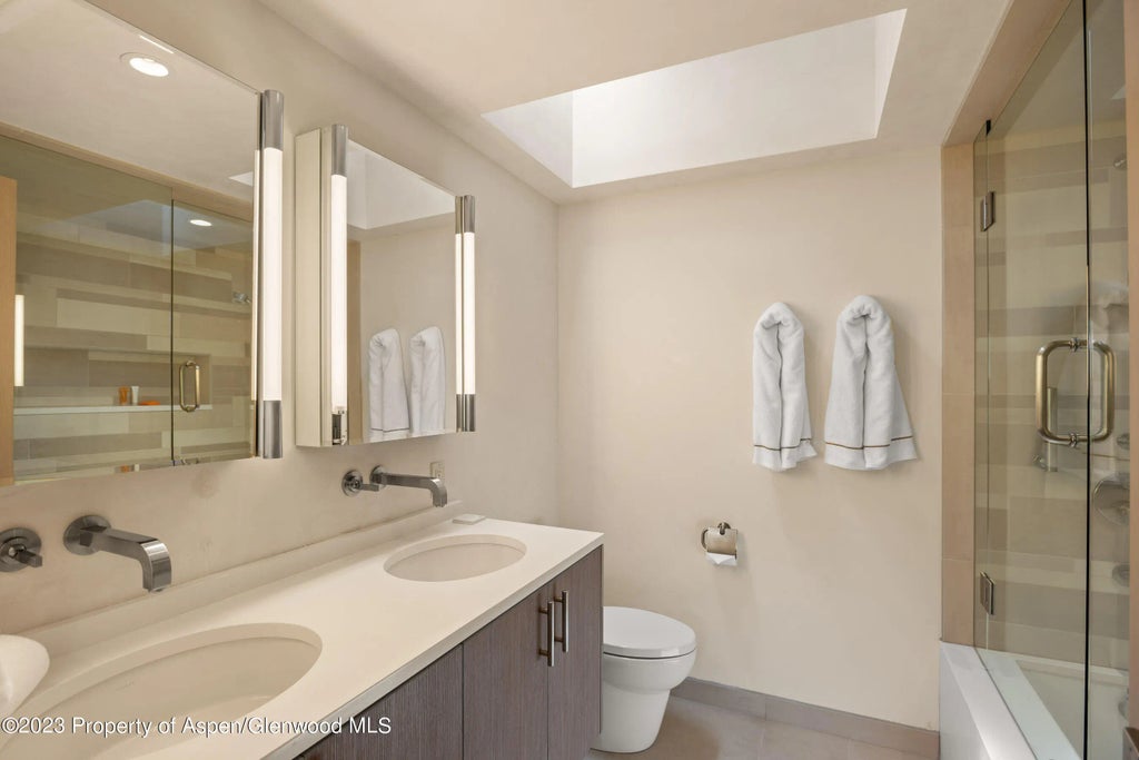 13 of 21 - 525 S Original Street Unit F, Aspen, CO