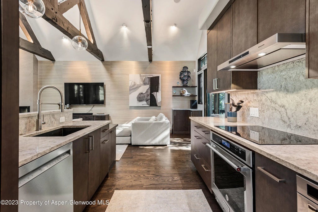 11 of 30 - 126 Park Avenue Unit 2, Aspen, CO