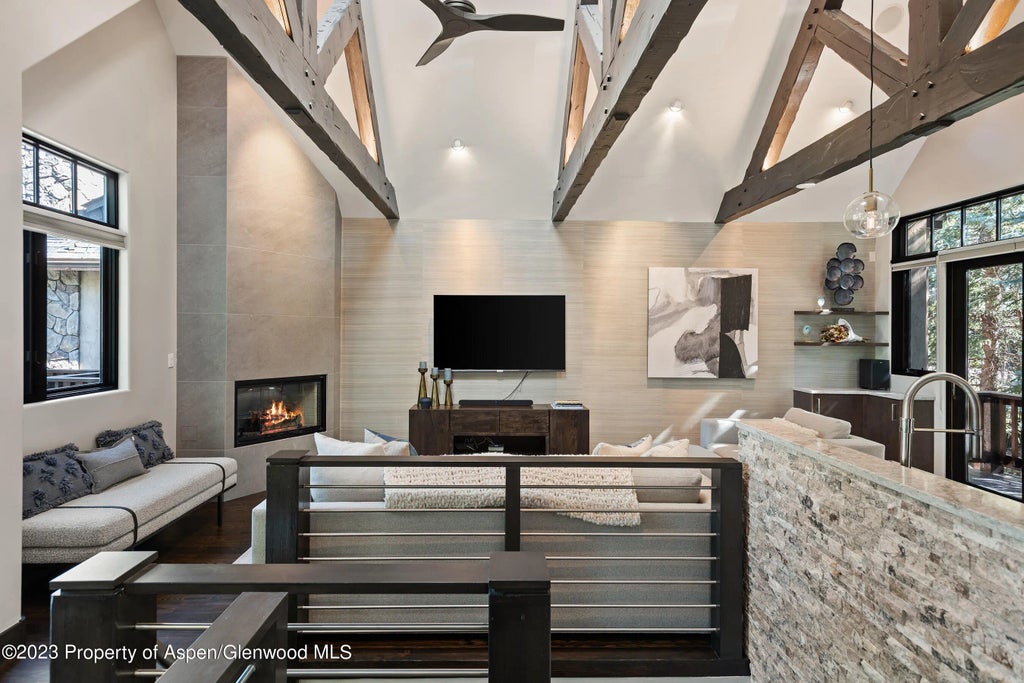 2 of 30 - 126 Park Avenue Unit 2, Aspen, CO