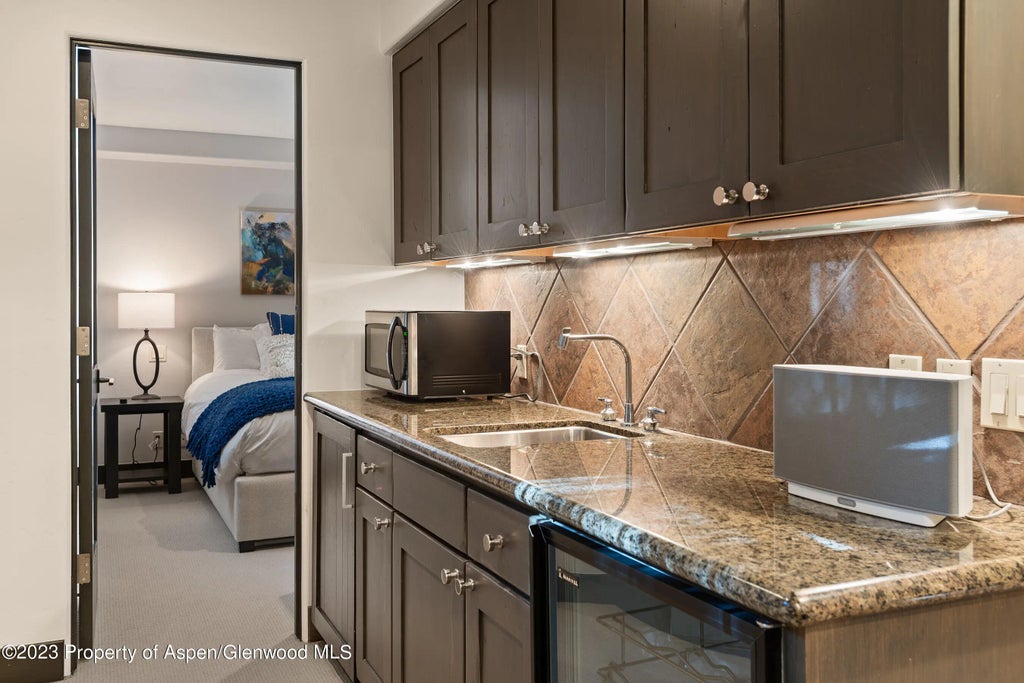 29 of 30 - 126 Park Avenue Unit 2, Aspen, CO