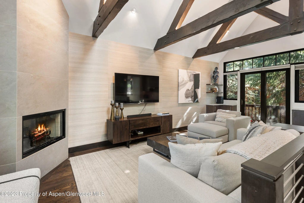 4 of 30 - 126 Park Avenue Unit 2, Aspen, CO