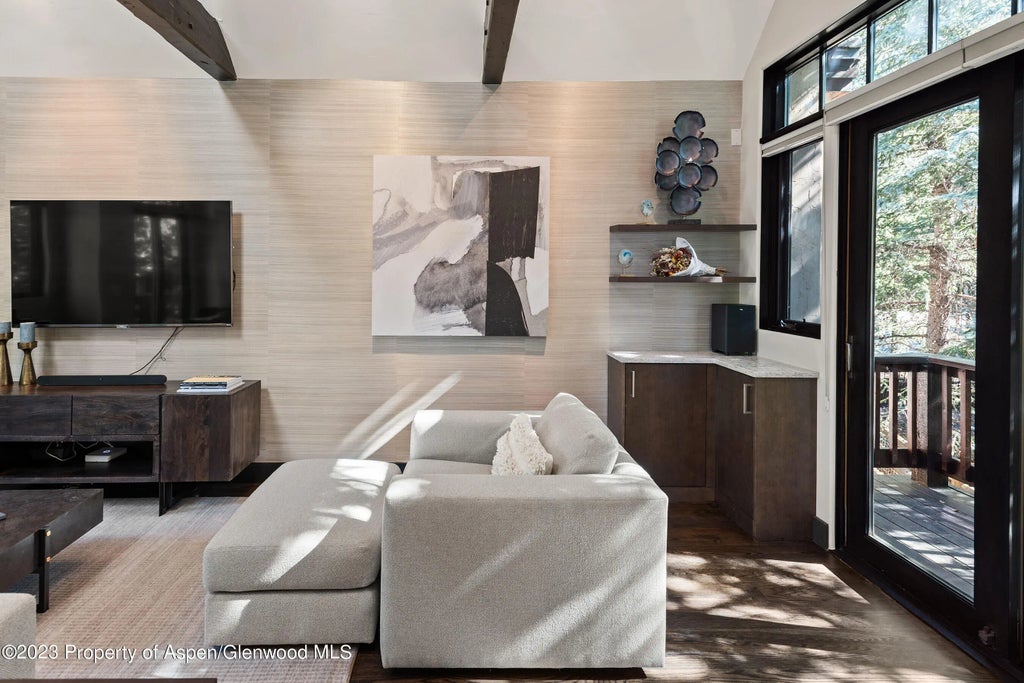 8 of 30 - 126 Park Avenue Unit 2, Aspen, CO