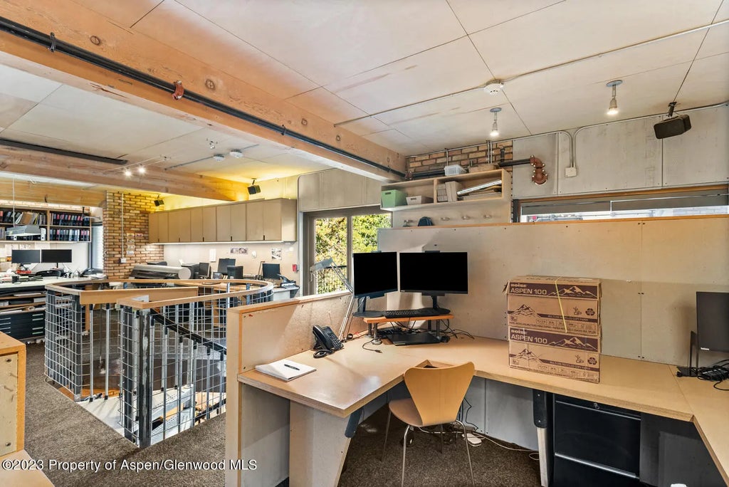 7 of 15 - 300 S Spring Street 302, Aspen, CO