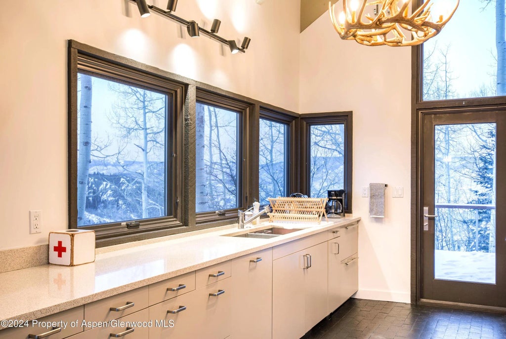 6 of 35 - 234 Edgewood Lane, Snowmass Village, CO
