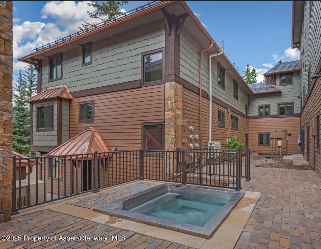 20 of 21 - 650 S Monarch Street 2, Aspen, CO