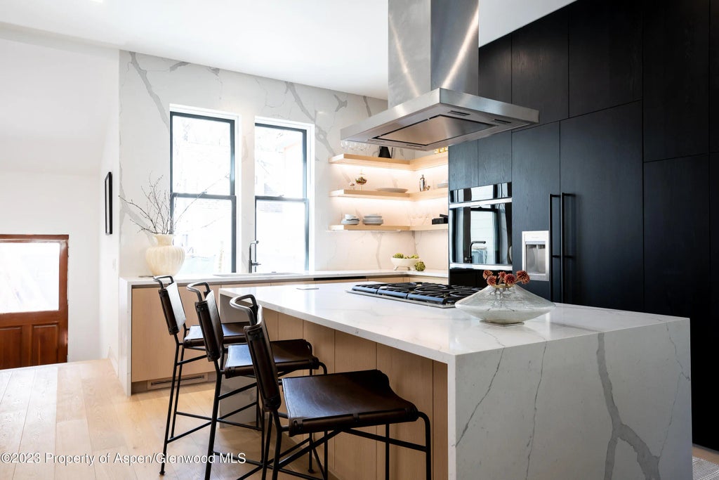 10 of 53 - 125 W Main Street, Aspen, CO