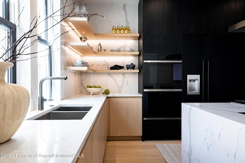 11 of 53 - 125 W Main Street, Aspen, CO