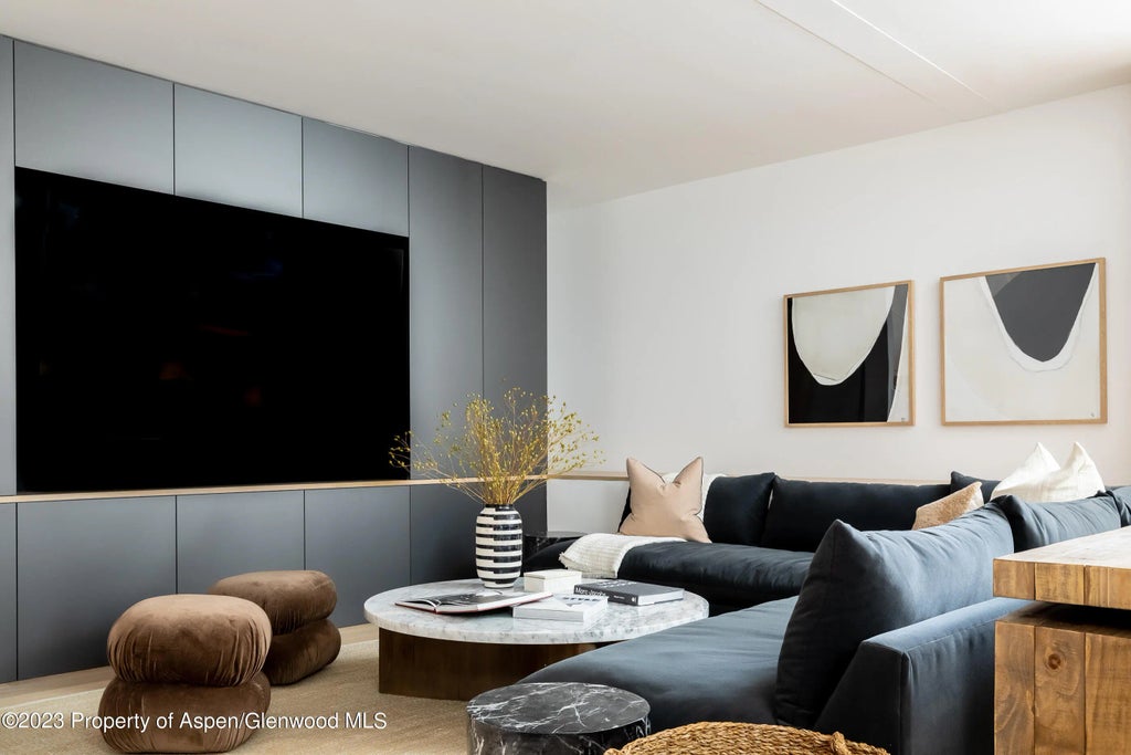 16 of 53 - 125 W Main Street, Aspen, CO